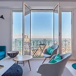 Altaya With Balcony And Sea View In Apartamento Biarriz