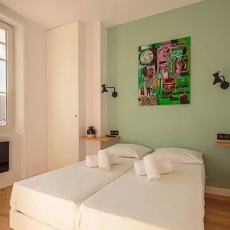 Altaya With Balcony And Sea View In * Biarritz